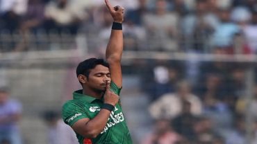 আন্তর্জাতিক ক্যারিয়ারের প্রথম ওভারেই তানভীরের উইকেটপ্রাপ্তি