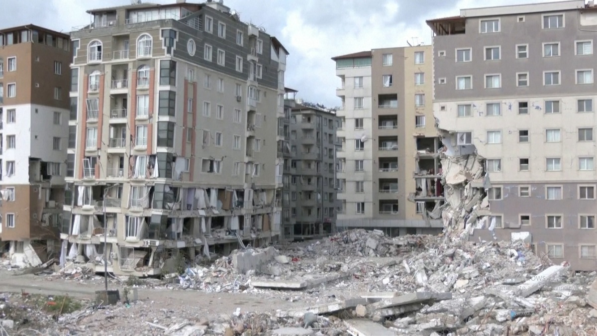 তুরস্ক-সিরিয়ায় ভূমিকম্পে ক্ষয়ক্ষতির পরিমাণ কমপক্ষে ১০০ বিলিয়ন ডলার