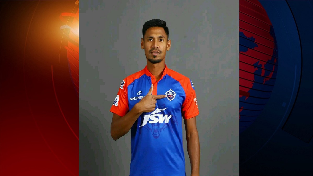 আজ দিল্লীর হয়ে মাঠে নামছেন মোস্তাফিজ, টস জিতে ফিল্ডিংয়ে মুম্বাই