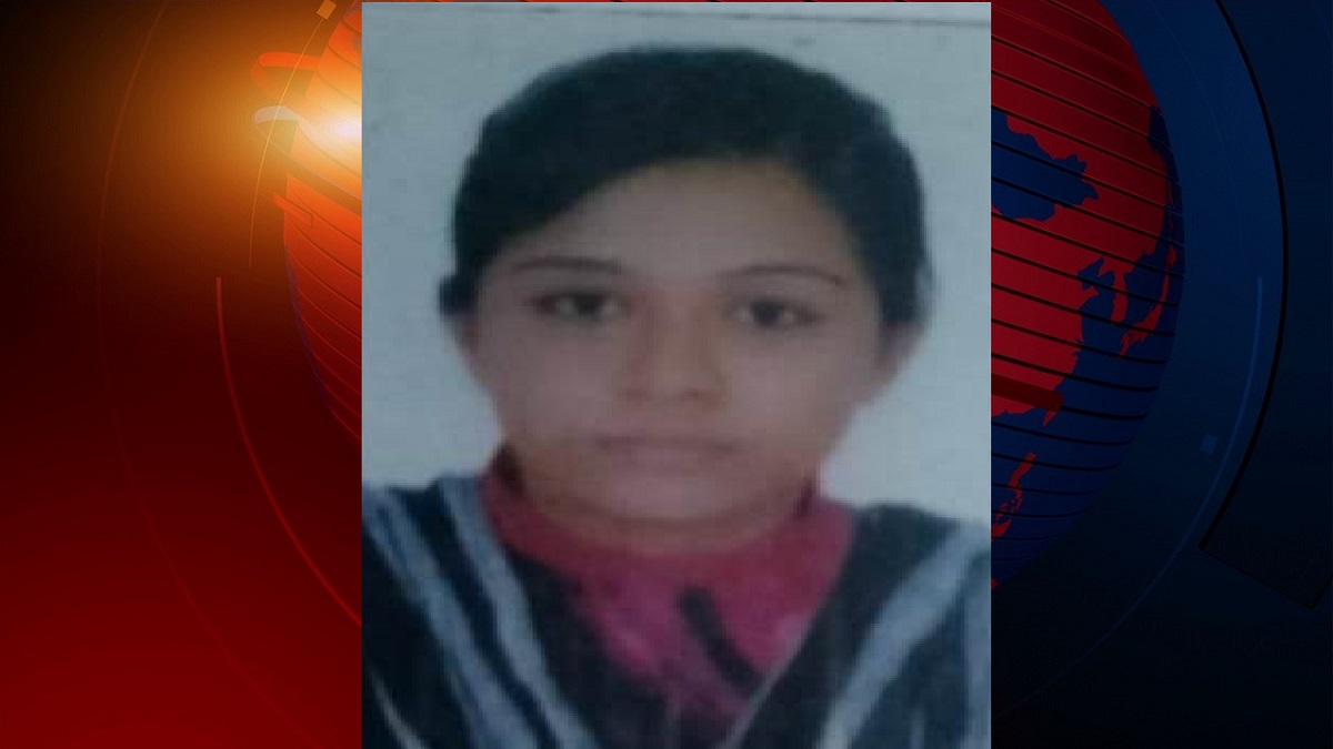 লালবাগে কাভার্ড ভ্যানের চাপায় নর্থ সাউথ বিশ্ববিদ্যালয়ের ছাত্রী নিহত