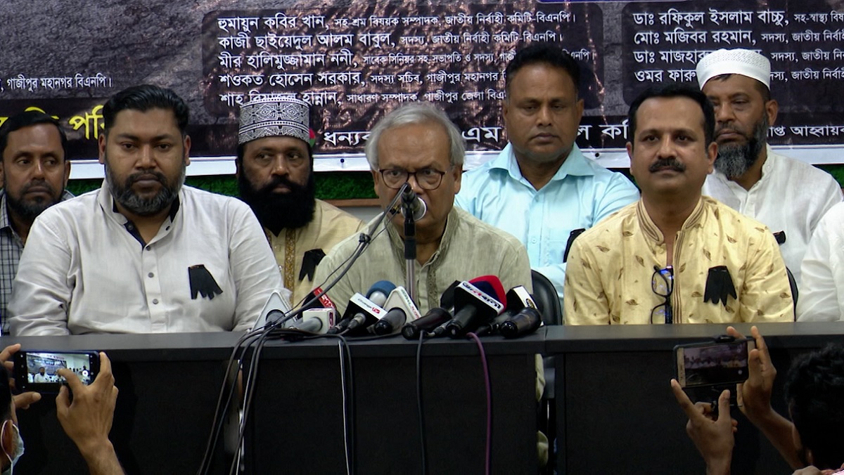নির্বাচনে জিততে বিদেশে গিয়ে ধর্না দিচ্ছেন প্রধানমন্ত্রী: রিজভী