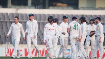 শান্ত-তামিমকে হারিয়ে দিনটা সম্পূর্ণ নিজেদের করতে পারলো না বাংলাদেশ