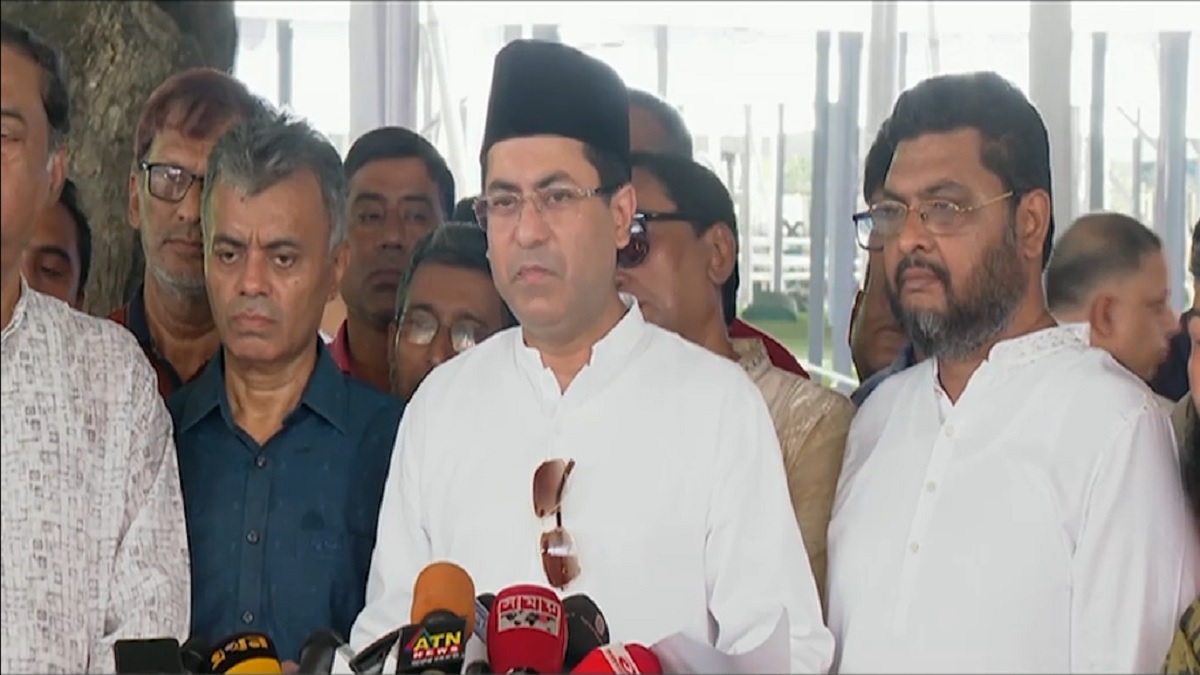 ঈদ জামাতের প্রস্তুতি পরিদর্শনে মেয়র তাপস, নামাজ পড়তে পারবেন ৩৫ হাজার মুসল্লি