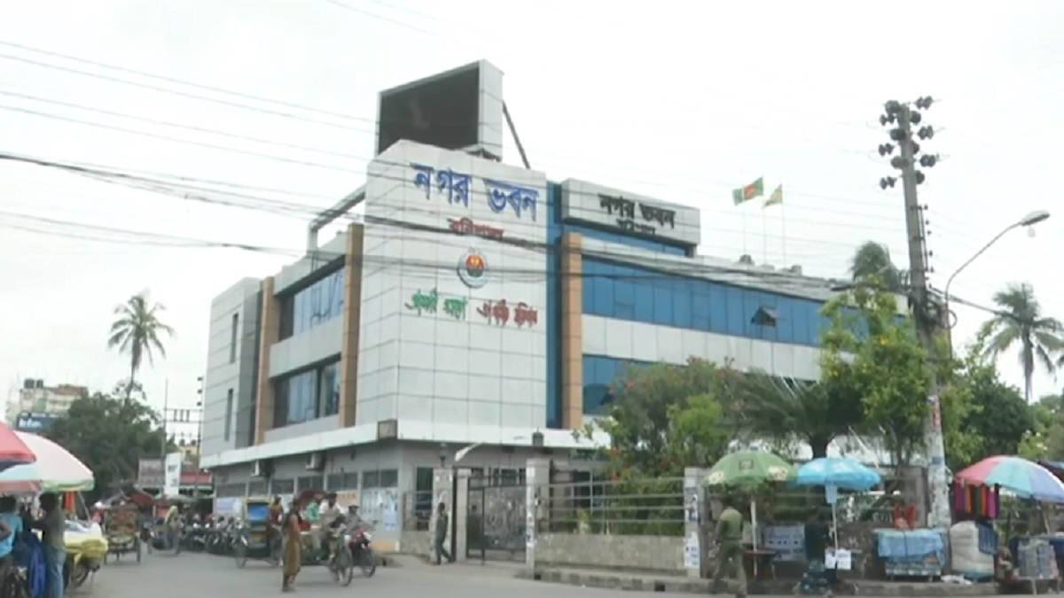 বরিশাল সিটিতে হয়নি কাঙ্ক্ষিত উন্নয়ন, বিস্তর অভিযোগ মেয়র সাদিকের নামে (ভিডিও)