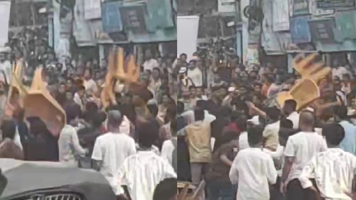 চট্টগ্রামে ১৪ দলের সমাবেশে দুই পক্ষের চেয়ার ছোড়াছুড়ি, ওয়ার্ড কাউন্সিলর আহত