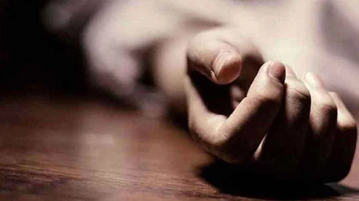 রংপুরে স্কুলছাত্রীর ঝুলন্ত মরদেহ উদ্ধার