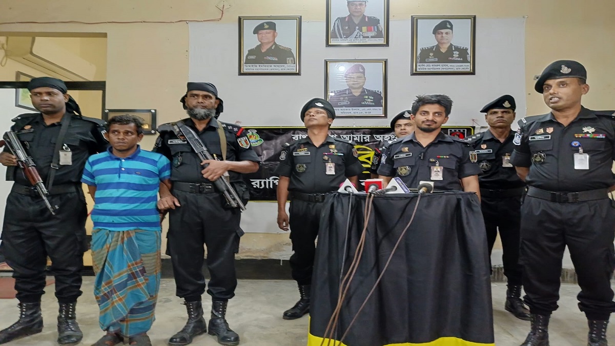 প্রতিবন্ধী কিশোরীকে ধর্ষণের দাঁয়ে নোয়াখালীর চাটখিল থেকে গ্রেফতার ধর্ষক