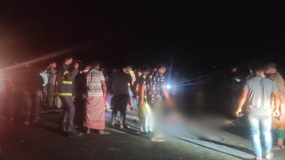 সাতক্ষীরায় ট্রাক চাপায় দুই মোটরসাইকেল আরোহীর মৃত্যু