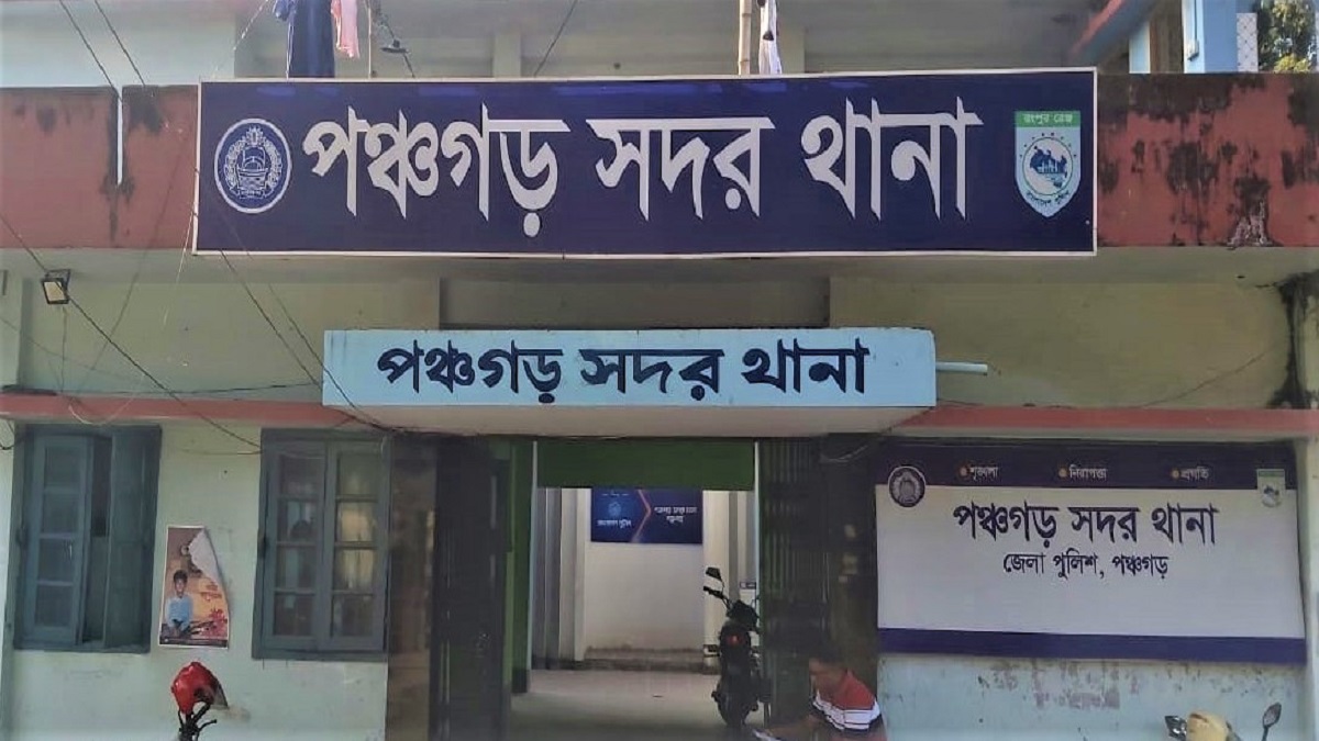 স্কুল থেকে ফিরছিল দুই বোন, ইজিবাইকের ধাক্কায় প্রাণ গেলো এক বোনের