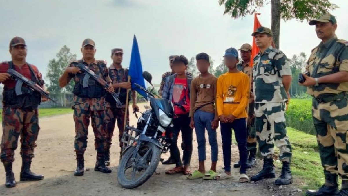 কুড়িগ্রামে ‘ভুলবশত’ বাংলাদেশে অনুপ্রবেশ তিন কিশোরের, বিএসএফের কাছে হস্তান্তর করলো বিজিবি
