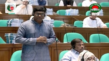 ‘সরকারের বাজেট বাড়ছে, সে তুলনায় সংসারের বাজেট কমছে’