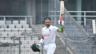 অনন্য কীর্তি গড়লেন শান্ত; রান পাহাড়ে বাংলাদেশ