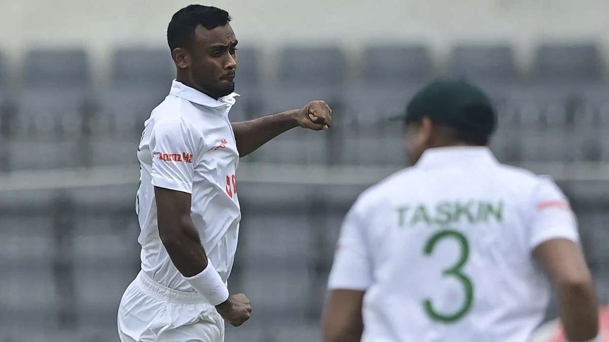 ৬৬২ রানের লক্ষ্যে ব্যাট করতে নেমে ধুঁকছে আফগানিস্তান