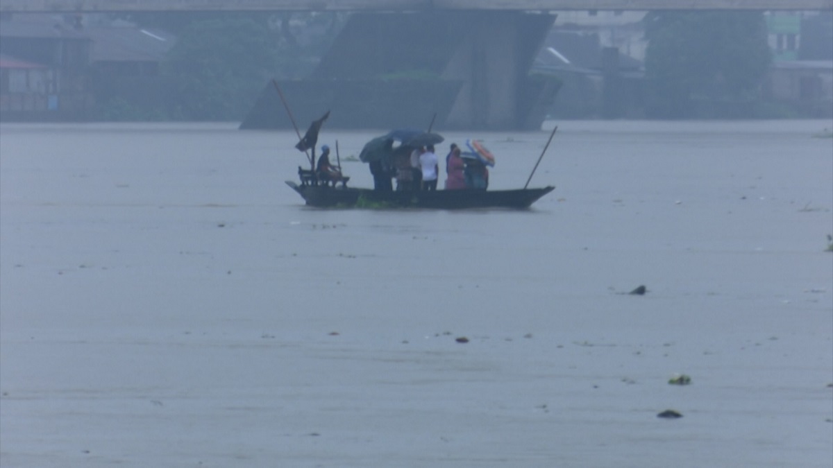সিলেটে বাড়ছে নদ-নদীর পানি, নিম্নাঞ্চল প্লাবিত হওয়ার শঙ্কা