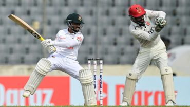 সেঞ্চুরির অপেক্ষায় মুমিনুল, ৬০০ ছাড়ালো বাংলাদেশের লিড