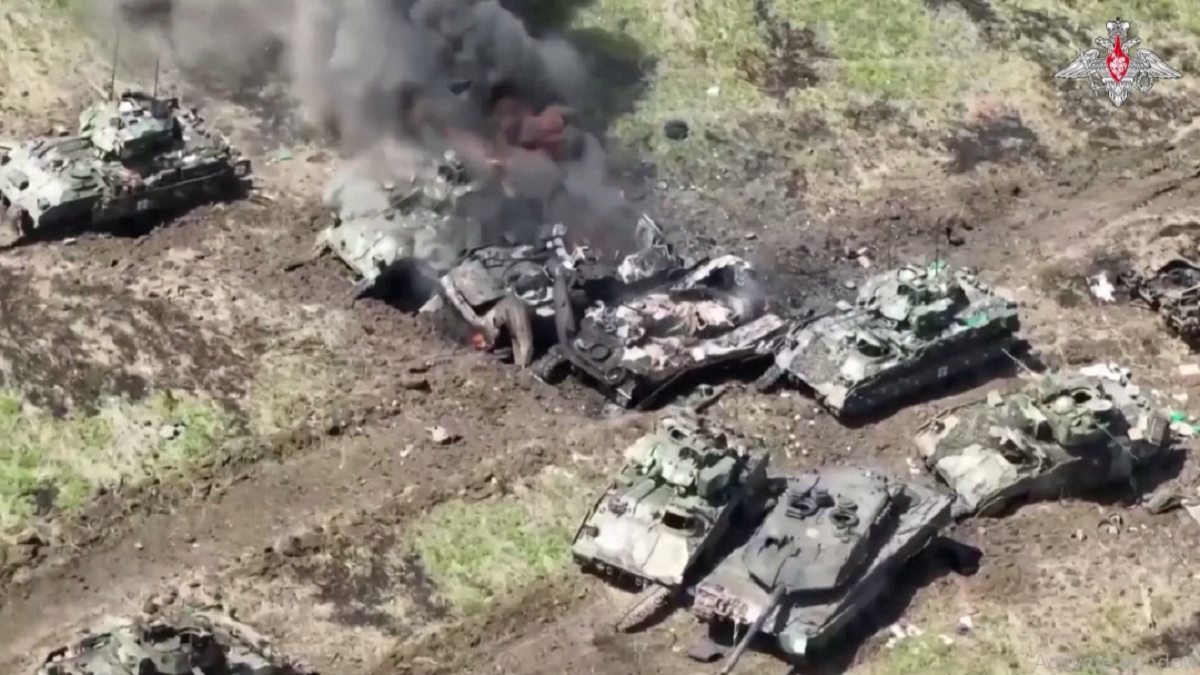 জাপোরিঝিয়ায় রুশ ক্ষেপণাস্ত্র হামলা, ব্যাপক ক্ষয়-ক্ষতি