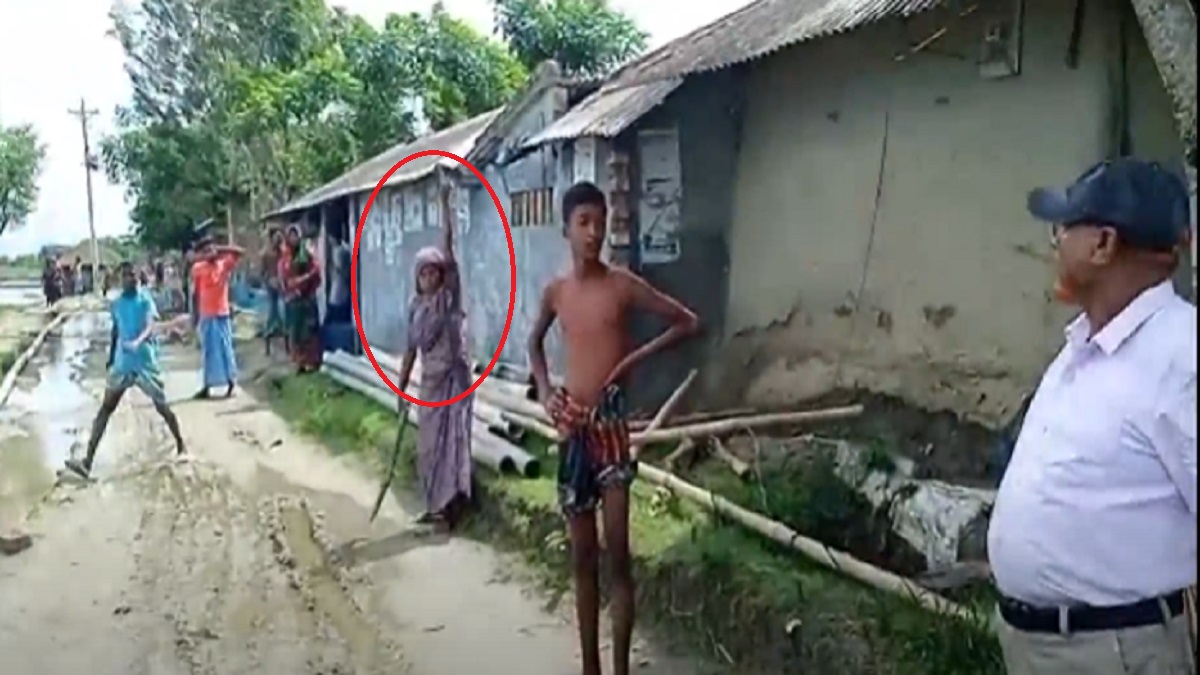 অবৈধ বালু উত্তোলন বন্ধ করতে গিয়ে তোপের মুখে নায়েব, লাঠি হাতে তেড়ে এলেন নারী