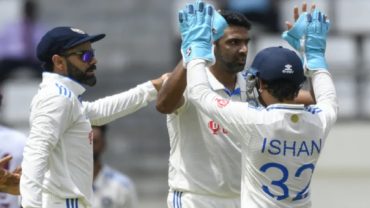 প্রথম দিনে ব্যাকফুটে উইন্ডিজ, আন্তর্জাতিক ক্রিকেটে ৭০০ উইকেট অশ্বিনের