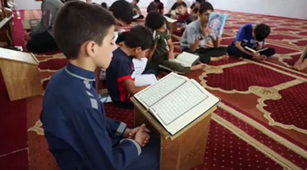 পশ্চিমা অবমাননার ‘জবাব’ দিতে গাজায় বাড়ছে কোরআন শিক্ষার আগ্রহ