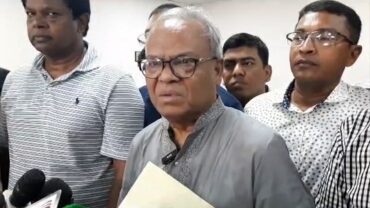 নিজেরা আগুন দিয়ে অন্যের ওপর দায় চাপাচ্ছে সরকার, রিজভীর অভিযোগ