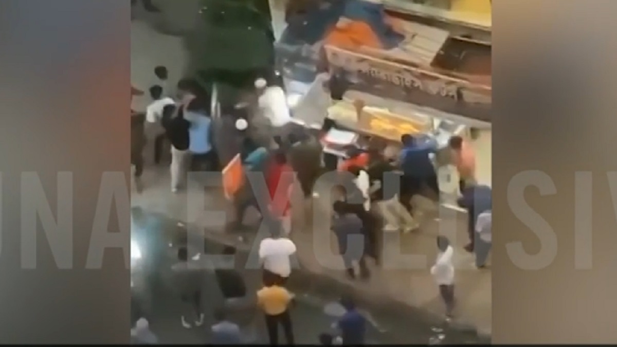 রাজধানীর বেইলি রোডে প্রকাশ্যে শিক্ষার্থীকে কুপিয়ে জখম, গ্রেফতার ২