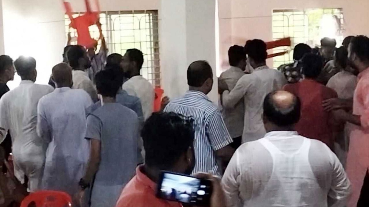 চাঁদপুরে যুবদলের সম্মেলনে দুই গ্রুপের সংঘর্ষে আহত ৩০