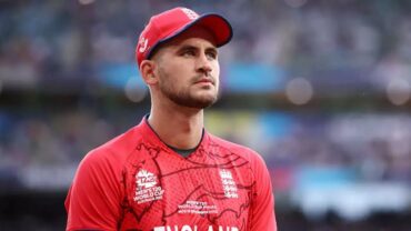 আন্তর্জাতিক ক্রিকেটকে হেলসের বিদায়