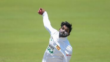 টেস্ট ক্রিকেটকে বিদায় জানালেন হাসারাঙ্গা