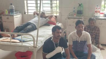 নোয়াখালীতে চুরি হওয়া ফোন ফেরত চাইতে গিয়ে হামলায় আহত ৫