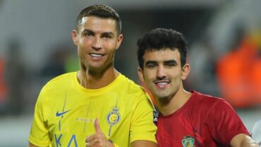 রোনালদোর ছবি তুলে ইরাকি ফুটবলারের ক্যাপশন, ‘ইতিহাসের দ্বিতীয় সেরা খেলোয়াড়ের সঙ্গে’