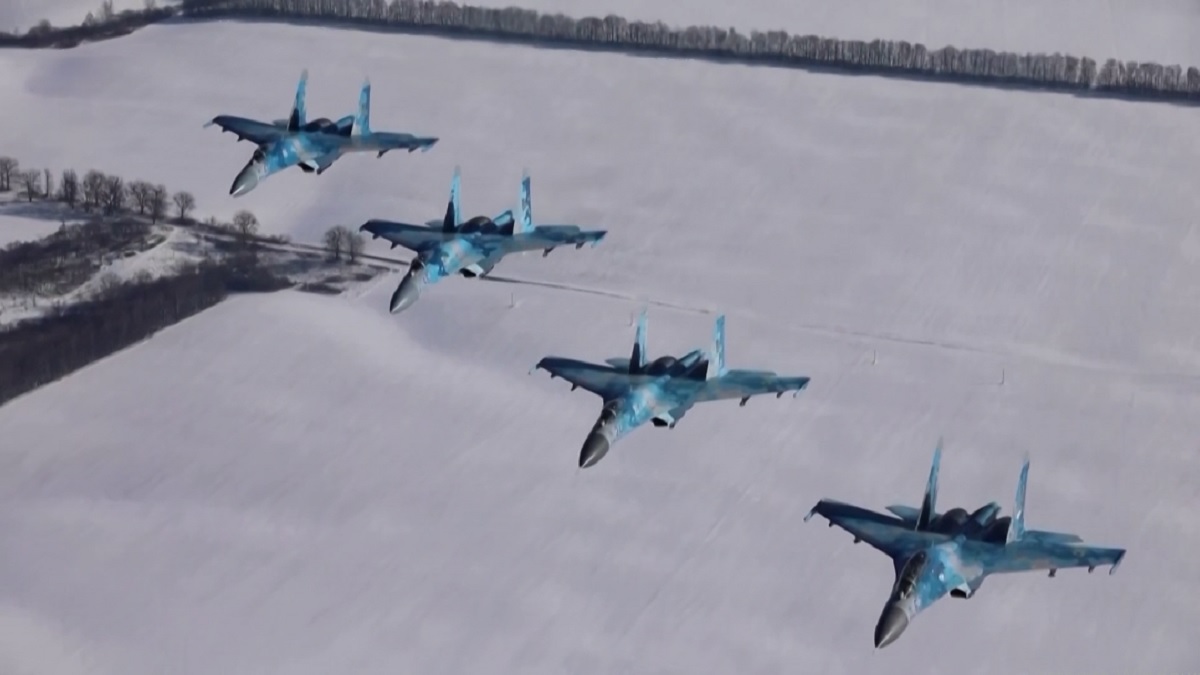 মাঝ আকাশে বিমান বিধ্বস্ত, নিহত ইউক্রেনের আলোচিত পাইলট