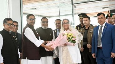 দেশে ফিরেছেন প্রধানমন্ত্রী