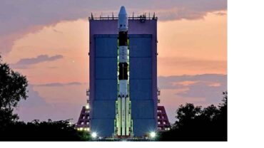 এবার সূর্যের কক্ষপথে নভোযান পাঠালো ভারতীয় মহাকাশ গবেষণা সংস্থা