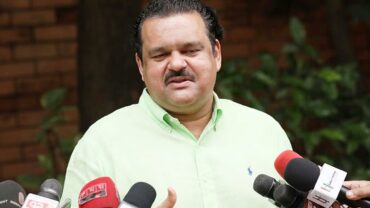 ধাপে ধাপে আগালে বিশ্বকাপে ফাইনাল খেলা সম্ভব: আকরাম