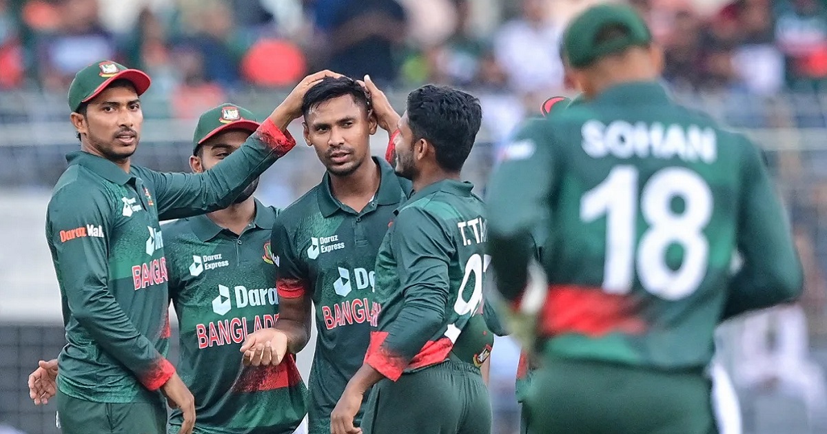 মোস্তাফিজ-নাসুমে ম্যাচের নিয়ন্ত্রণে টাইগাররা; বৃষ্টিতে ফের বন্ধ খেলা