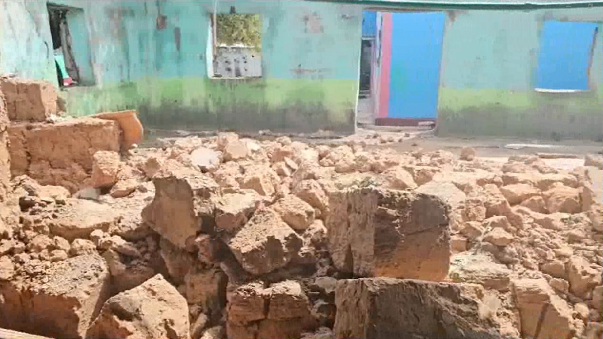 ব্রাহ্মণবাড়িয়ায় বৃষ্টিতে মাটিরঘর ধসে ভাই-বোনের মৃত্যু, মা-বাবাসহ আহত ৩