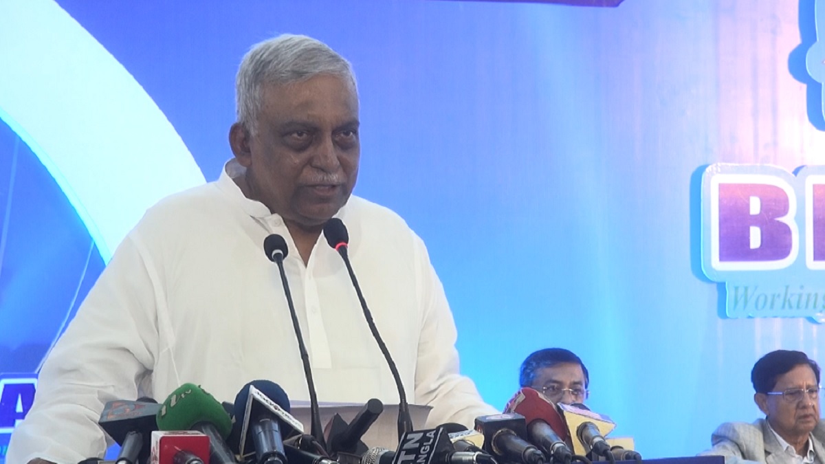 শেখ হাসিনার বিকল্প শেখ হাসিনা: স্বরাষ্ট্রমন্ত্রী