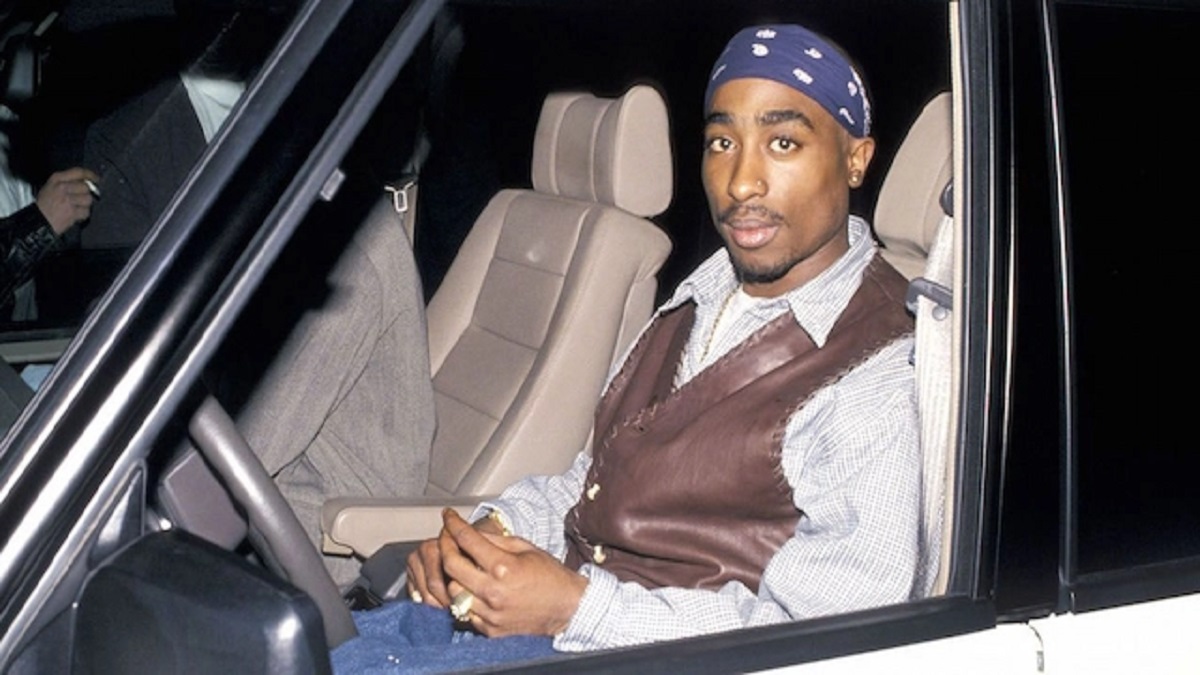 র্যাপার টুপ্যাক শাকুরকে হত্যার অভিযোগে তিন দশক পর একজন গ্রেফতার