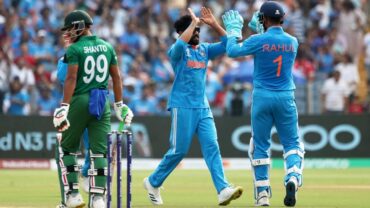 উড়ন্ত সূচনার পর ৪৪ রানে ৪ উইকেট হারিয়ে চাপে বাংলাদেশ