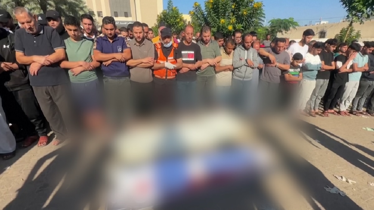 ইসরায়েলি আগ্রাসন, নিজ ভূমি ছেড়ে না যাওয়ার সিদ্ধান্ত অনেক গাজাবাসীর