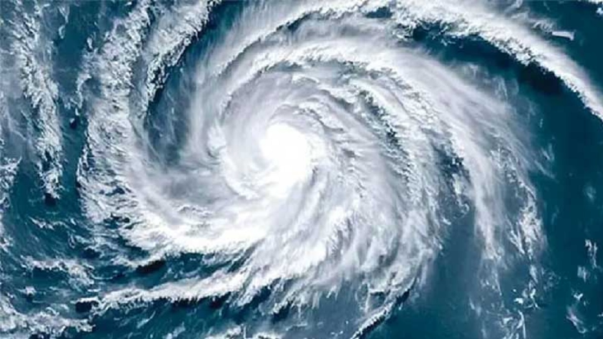 কেটে গেছে হামুনের শঙ্কা, মিয়ানমারের দিকে অগ্রসর হচ্ছে ঘূর্ণিঝড়টি