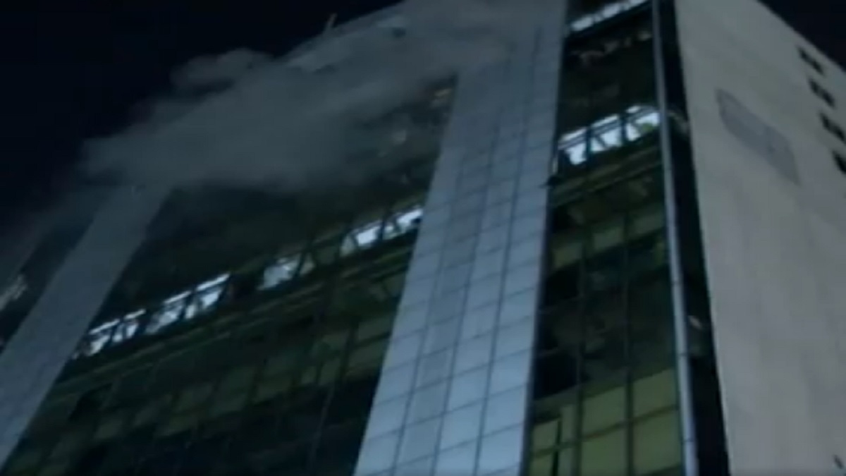 মহাখালীতে ভয়াবহ আগুন, ইন্টারনেটের তার ছিঁড়ে নারীর মৃত্যু