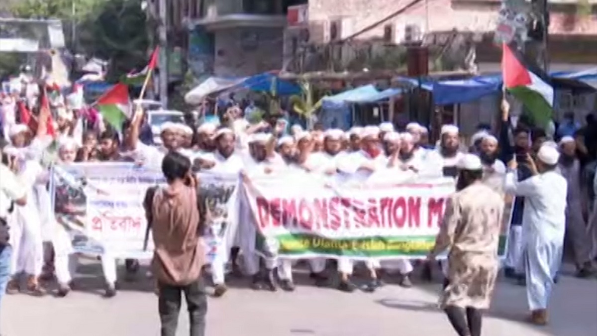 ফিলিস্তিনে হামলার প্রতিবাদ রাজধানীতে বিক্ষোভ মিছিল