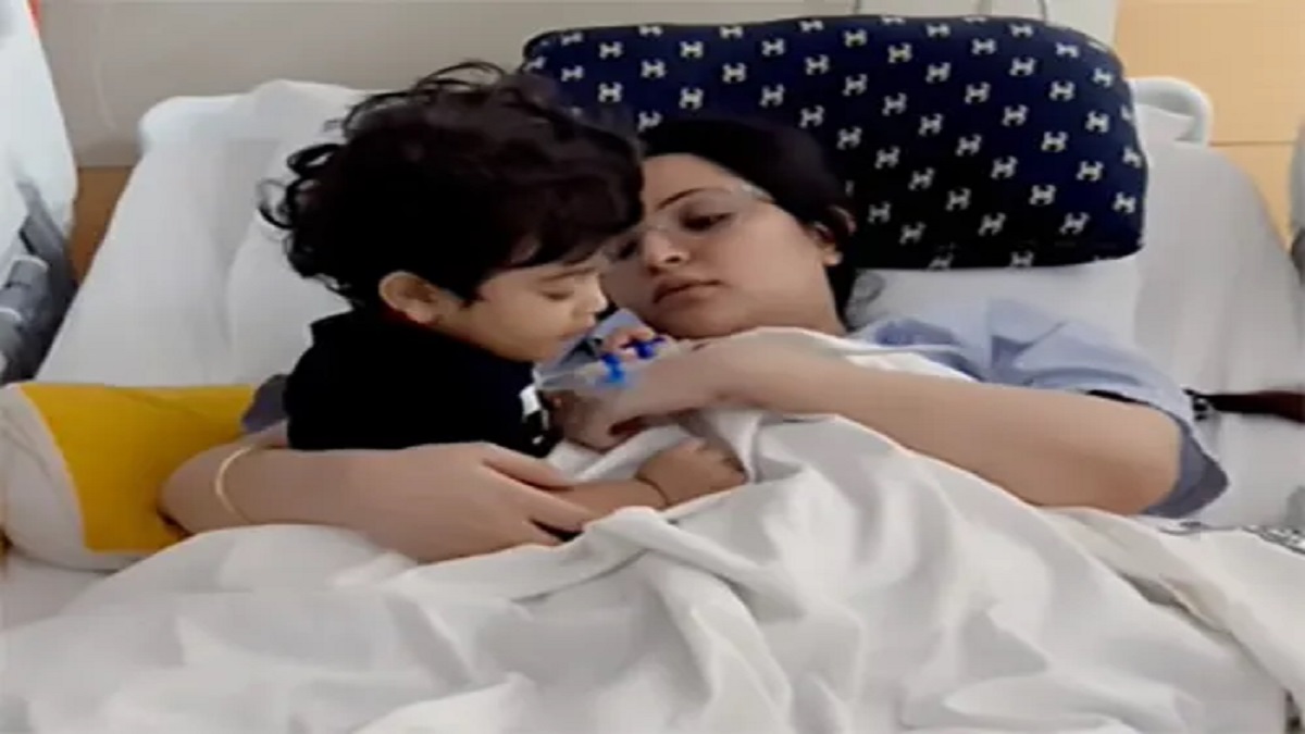 হাসপাতালে ভর্তি পরীমণি