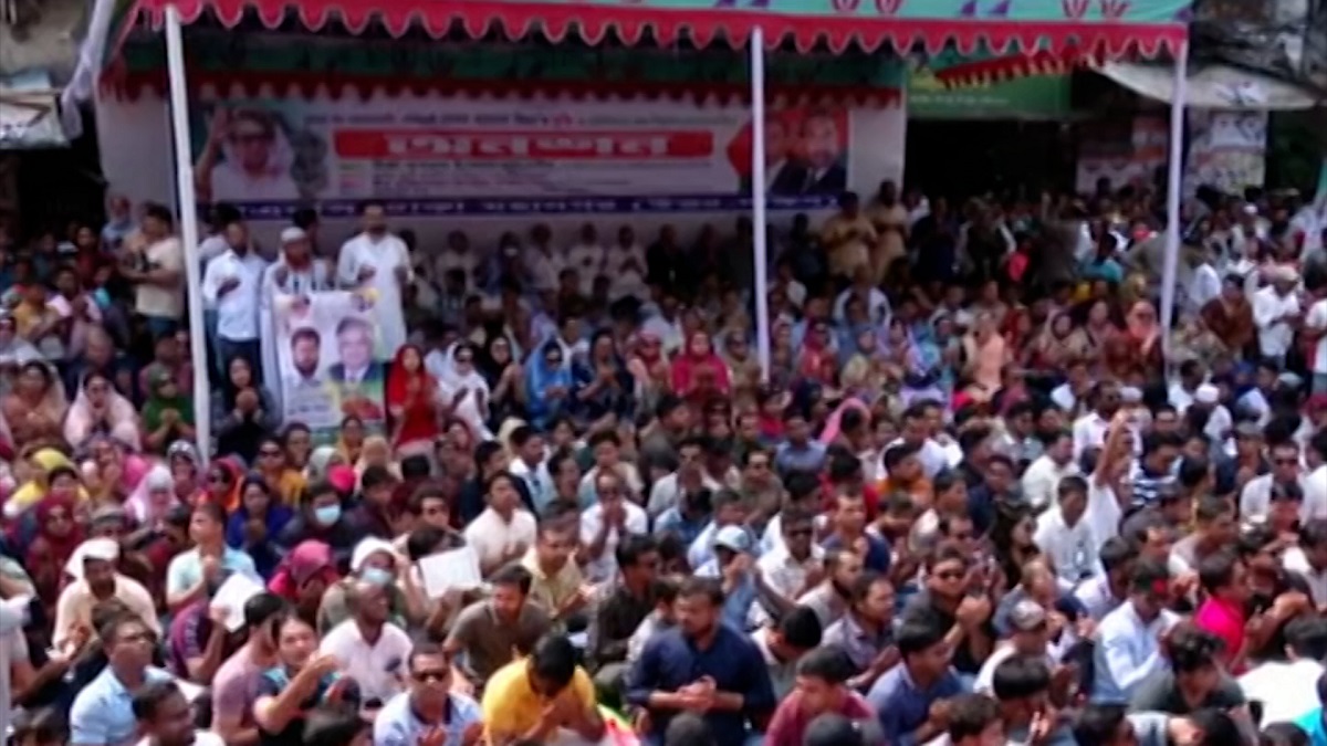 খালেদা জিয়ার মুক্তির দাবিতে নয়াপল্টনে বিএনপির গণঅনশন চলছে