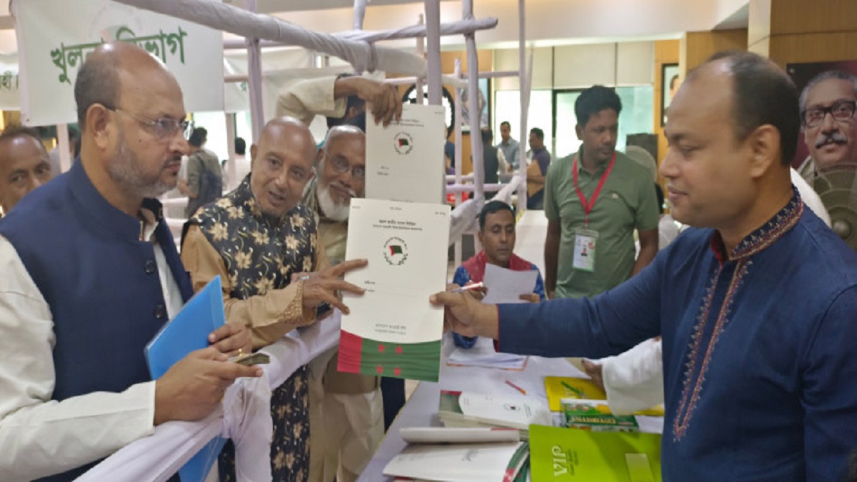 শেষ দিনের মতো চলছে আওয়ামী লীগের মনোনয়ন ফরম বিক্রি