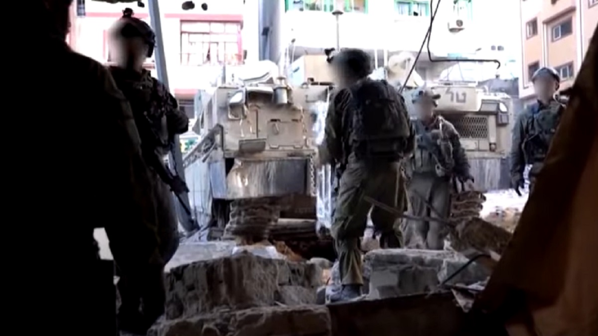 আল শিফায় দ্বিতীয় দিনের মতো চলছে ইসরায়েলি তাণ্ডব