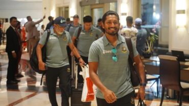 দেশ ছেড়েছেন বিজয়, অবদান রাখতে চান দলের জয়ে