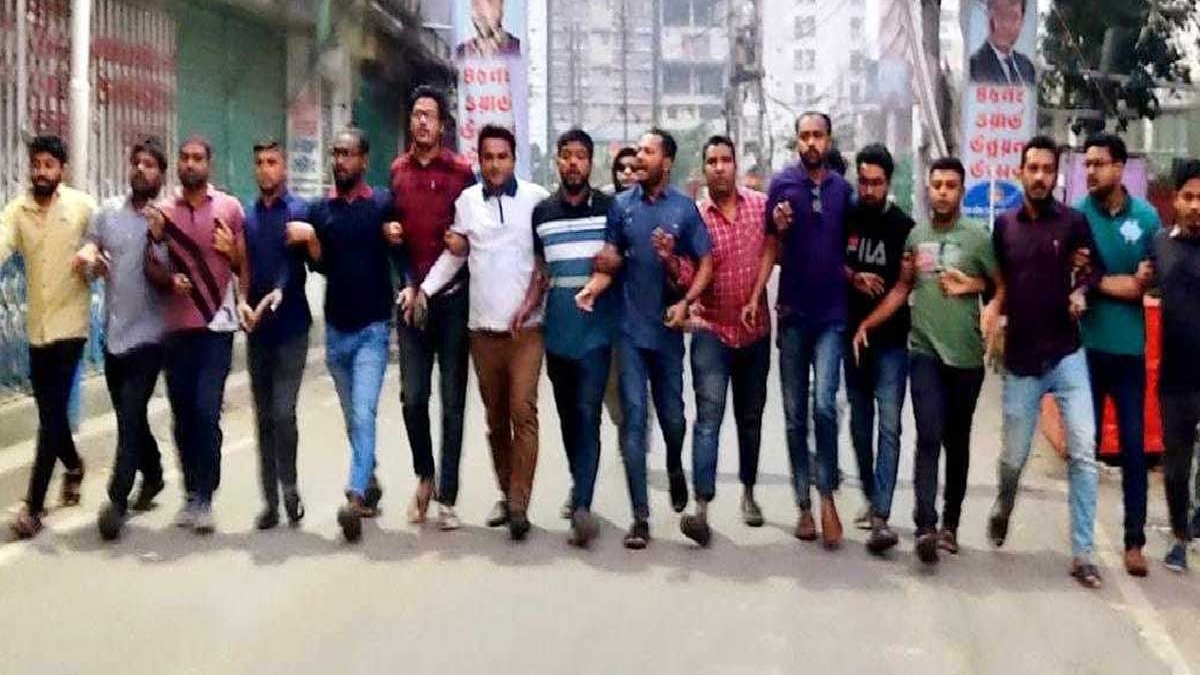 অবরোধের সমর্থনে রাজধানীর বিভিন্ন স্থানে বিএনপির বিক্ষোভ মিছিল