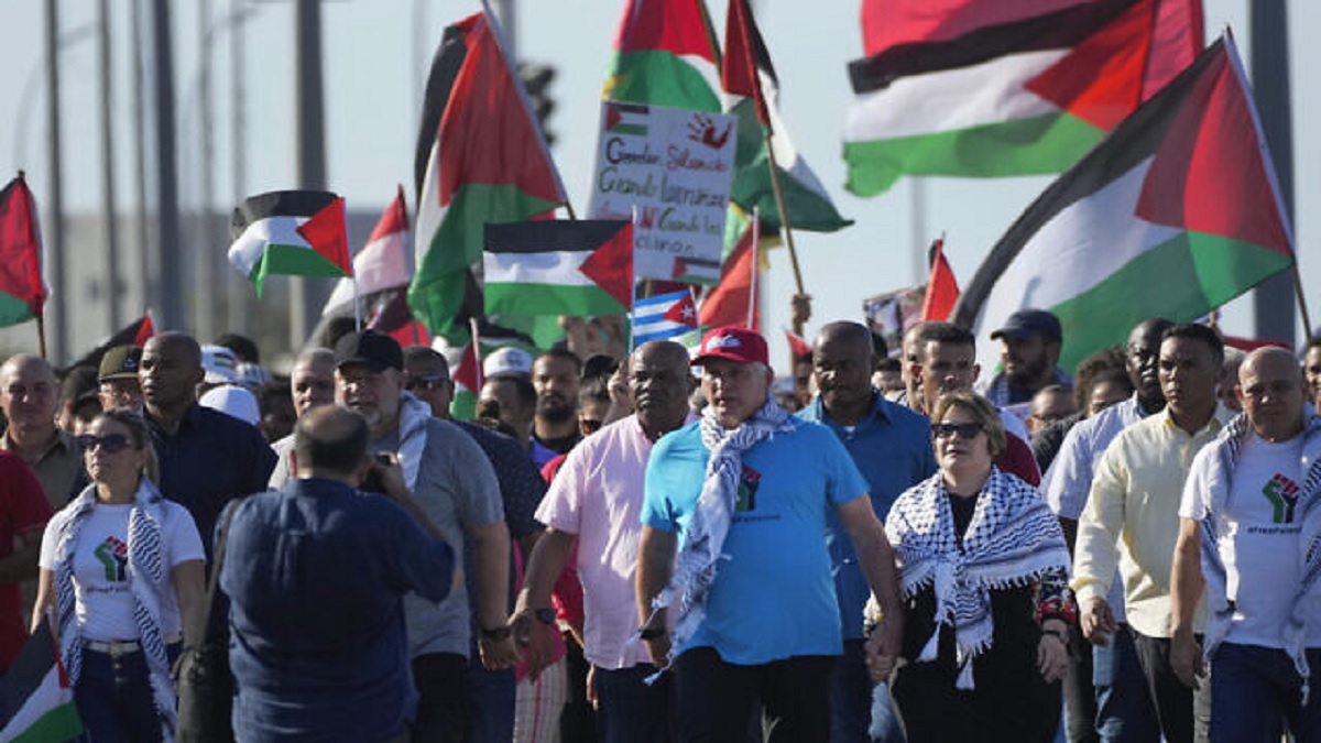 কিউবার প্রেসিডেন্টের নেতৃত্বে ইসরায়েলবিরোধী বিক্ষোভ